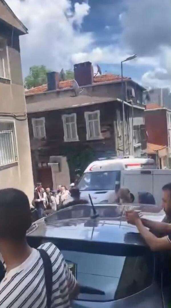 Eski eşiyle ilişkisi olan adamı kurşunladı 5